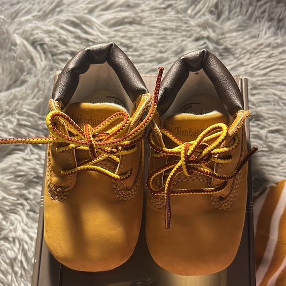 New infant timberland booties - Picture 2 of 6